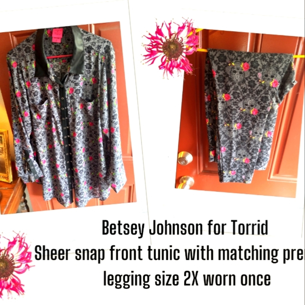 Betsey Johnson for Torrid tunic and premium leggings set
